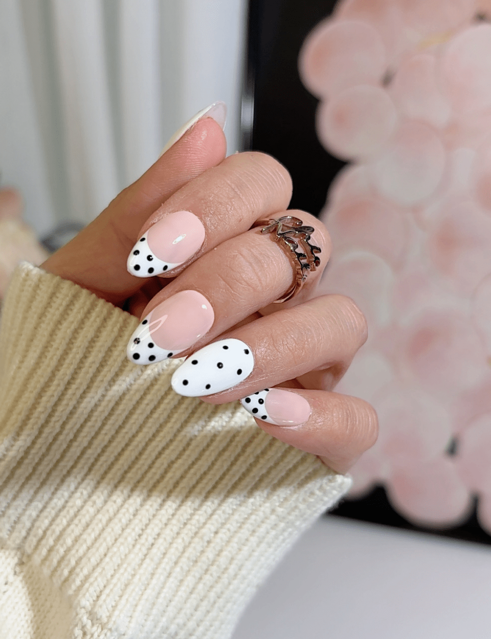 Black & White Polka Dot French Press-On Nails – Classic Chic | CHICNAILS