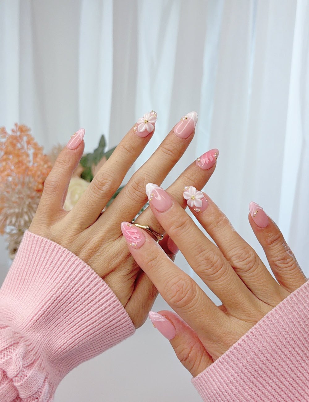 Pink 3D Flower Press On Nails Handmade Reusable Fake Nails Short Almond