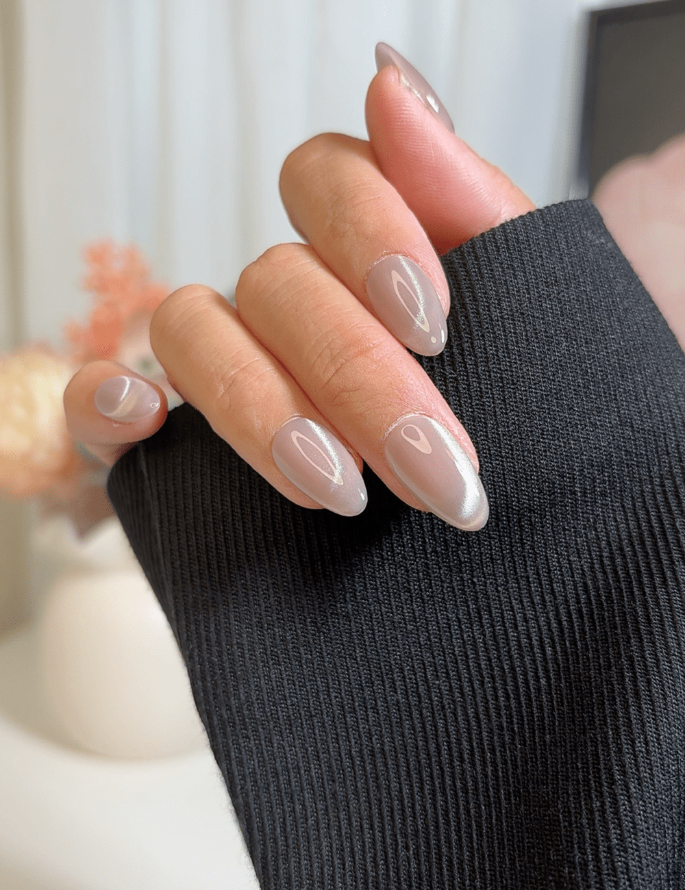 Lilac Glow – Short Almond