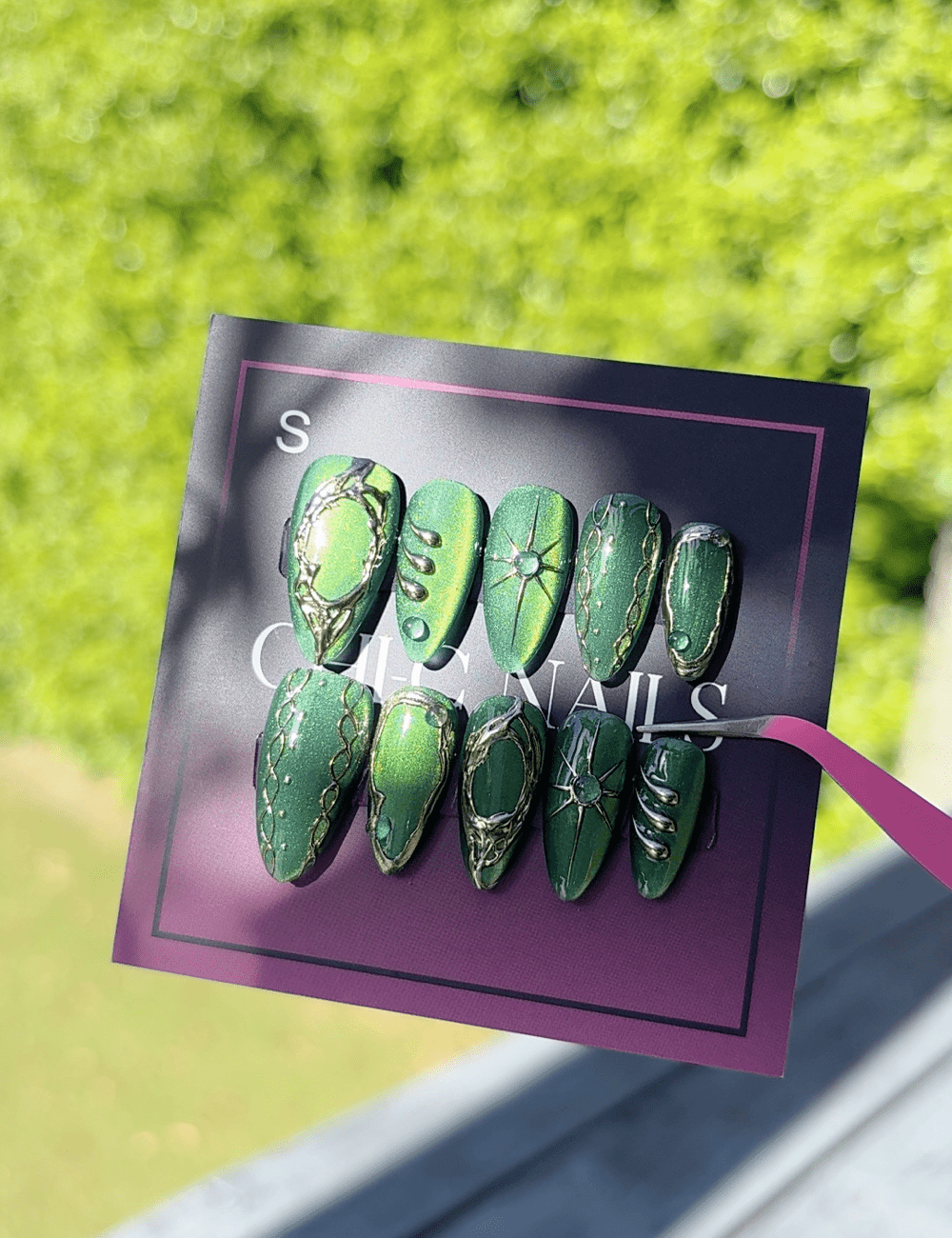 Emerald Edge – Metallic Green Medium Almond Press-On Nails