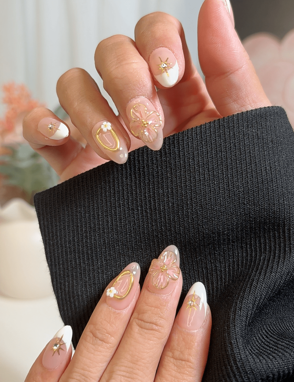 Daisy Bloom – Short Almond