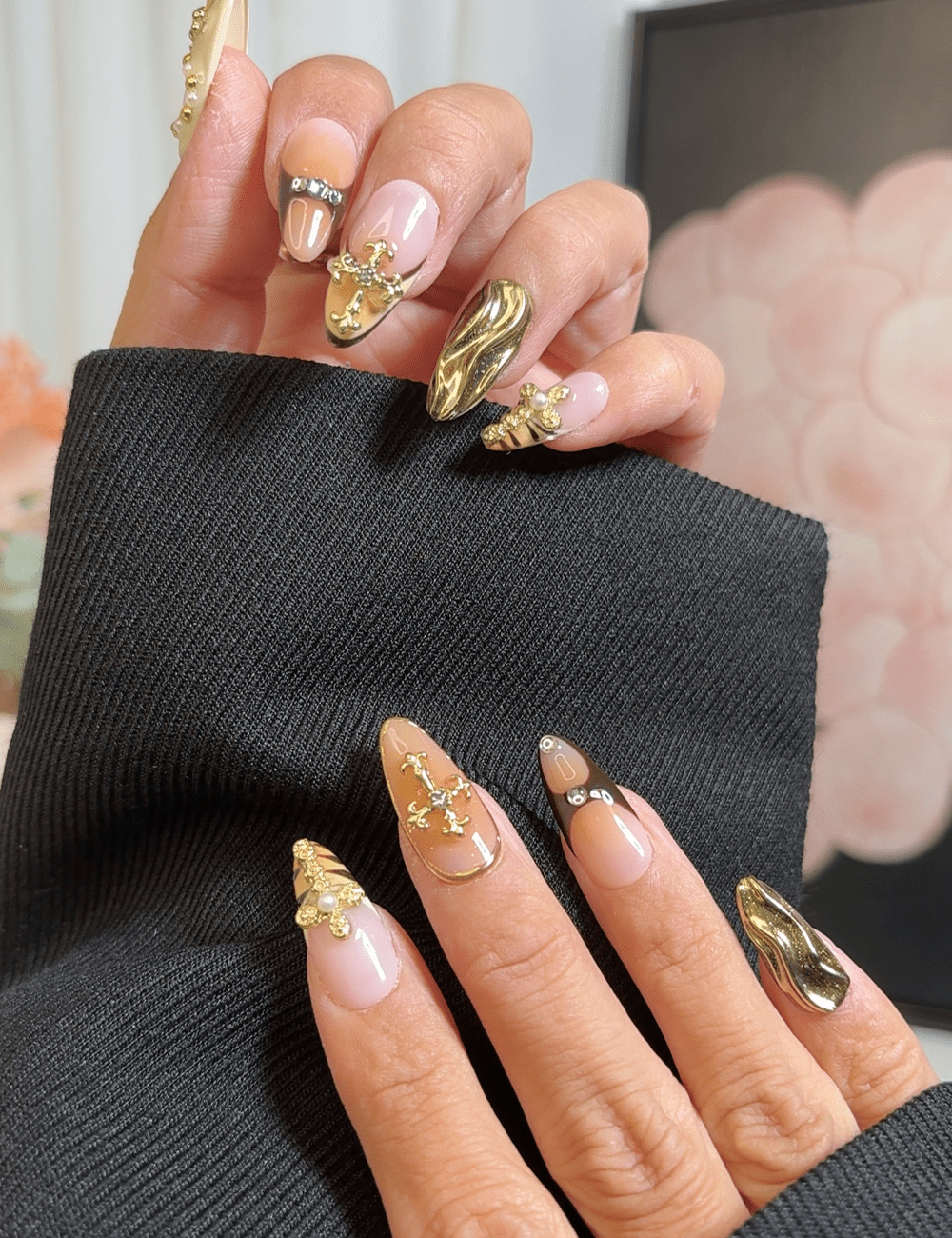 Golden Edge – Medium Almond