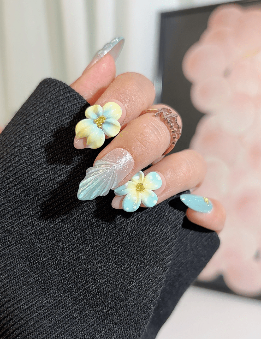 Blue Plumeria 3D Press-On Nails – Seashell Sparkle | CHICNAILS