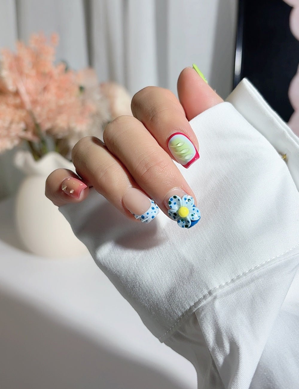 Playful Mix 3D Cute Nails – Colorful Press-On Set