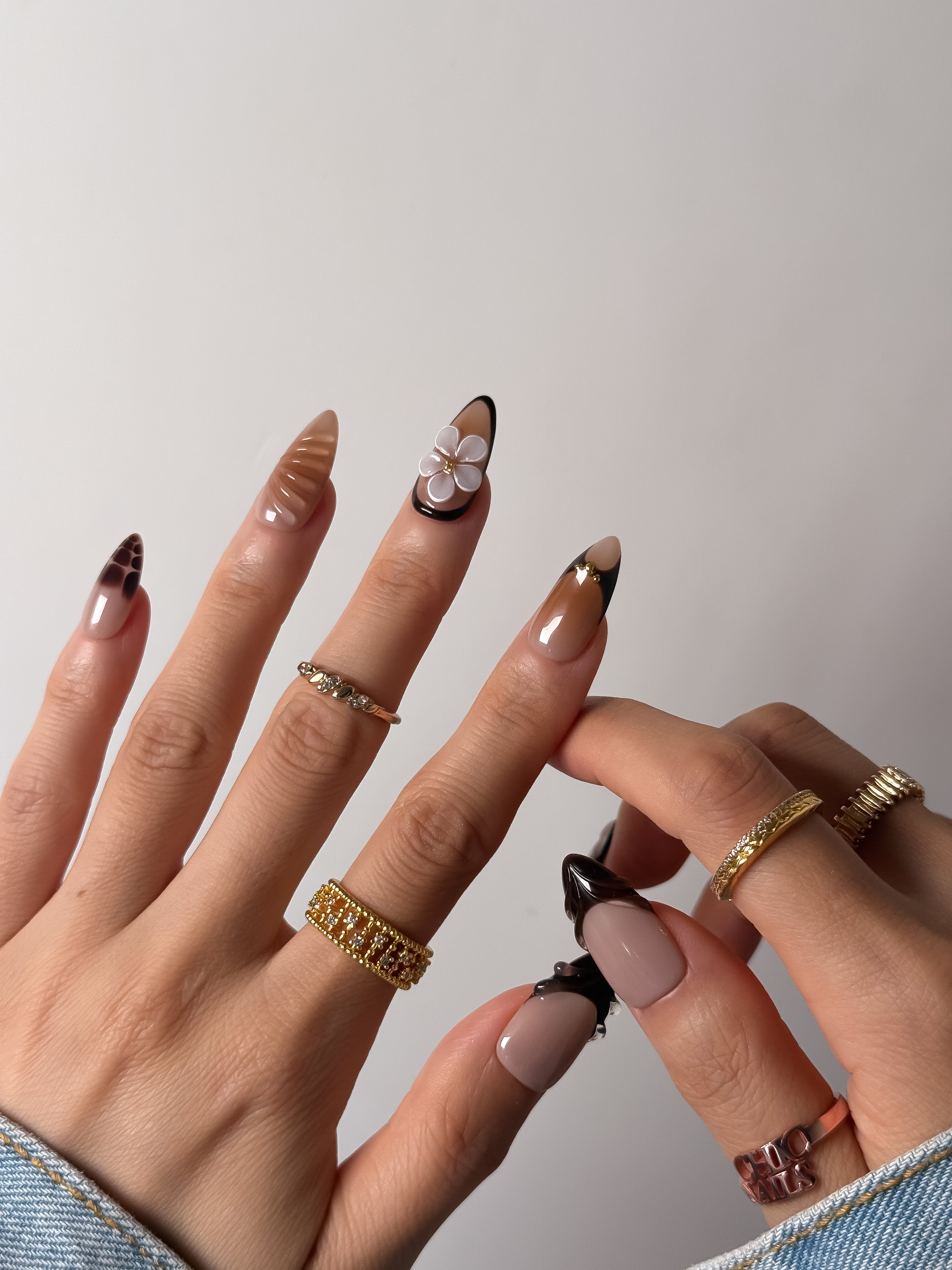 Brown Floral Press On Nails Medium Almond