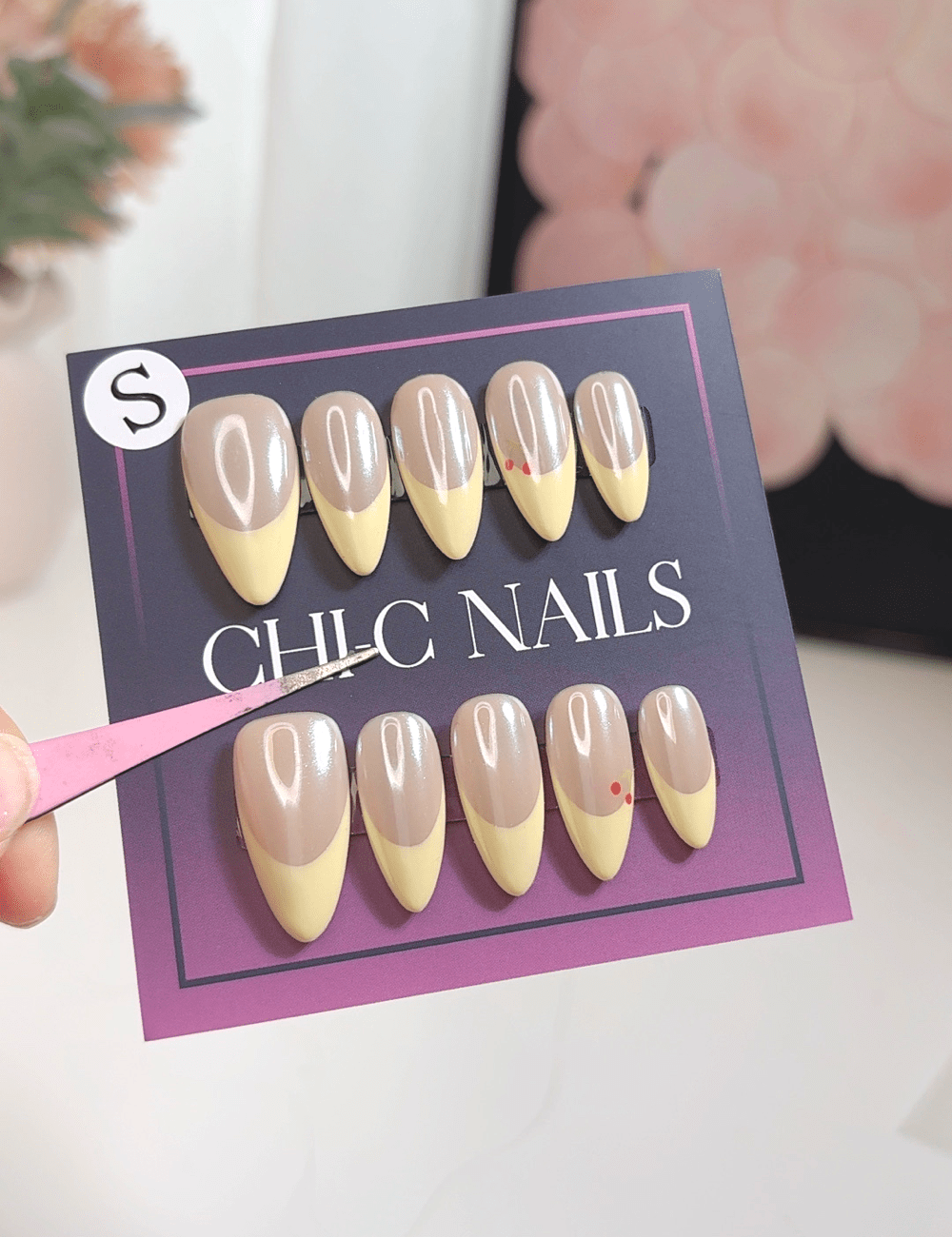 Cream Yellow French Tip Nails – Medium Almond Modern Art Set