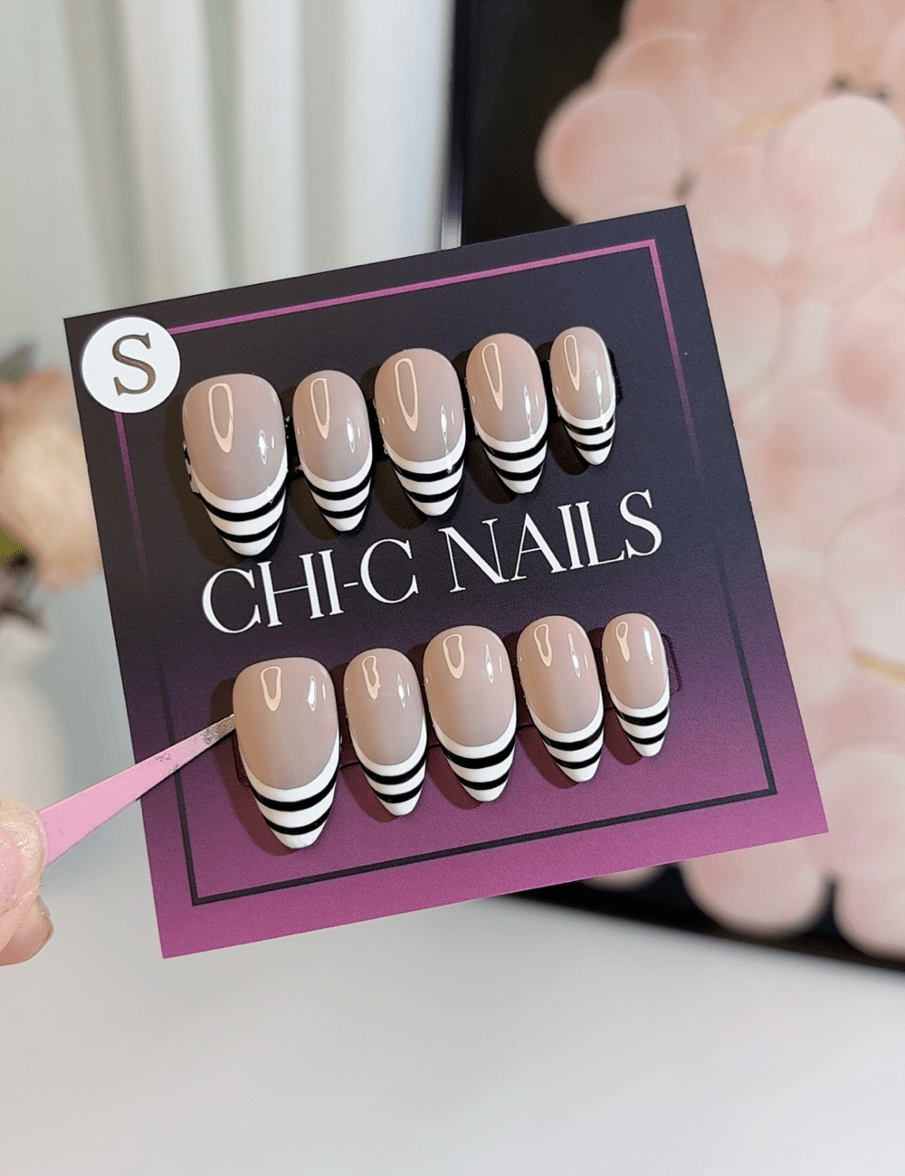 Black & White Double French Press-On Nails – Modern Minimalist Chic | CHICNAILS