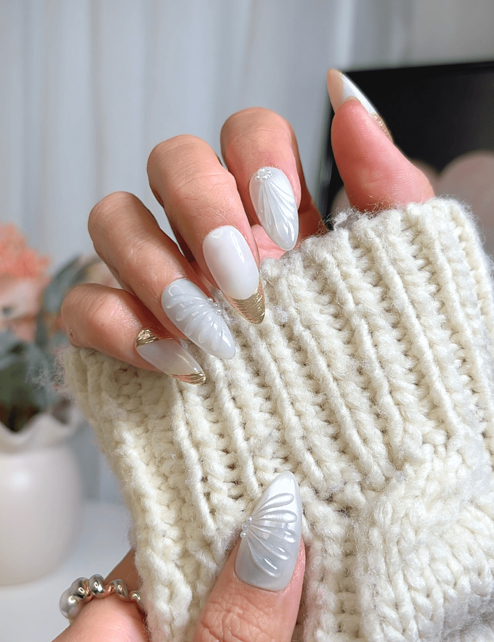 Golden Shell Glow | Medium Almond Press-On Nails