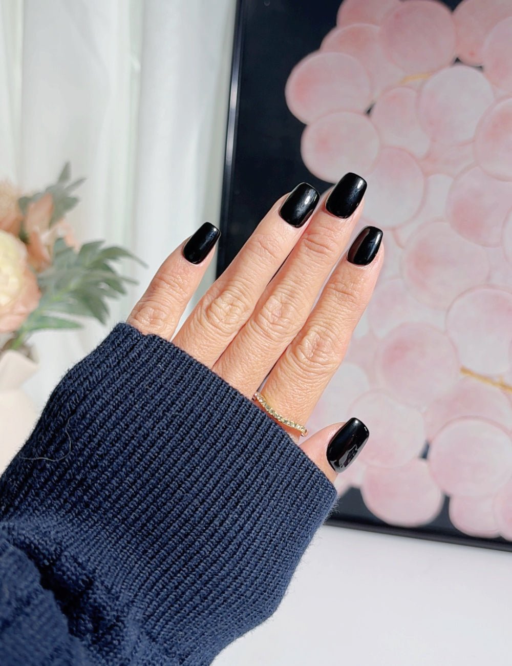 Classic Black Extra Short Square Nails