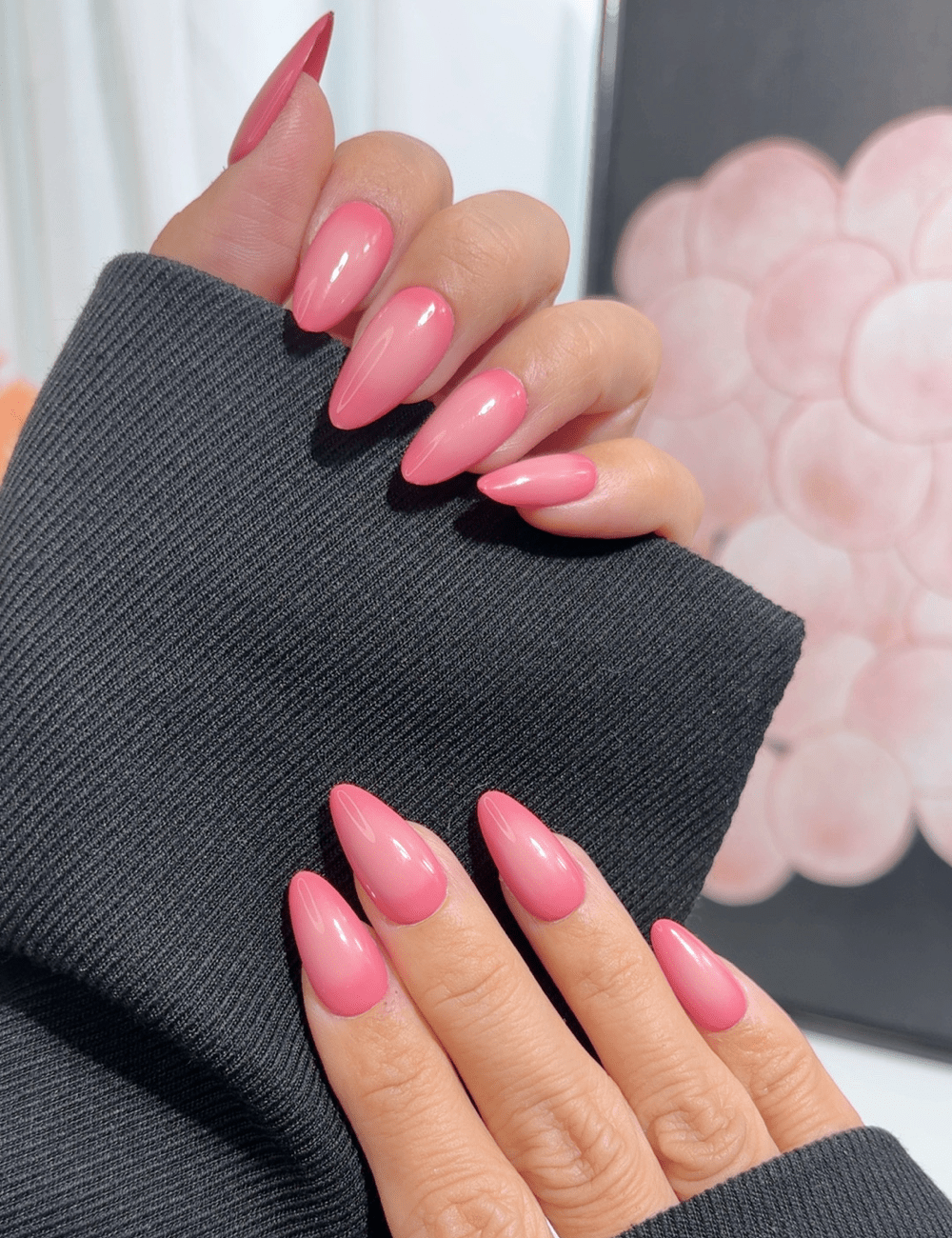 Medium Cherry Pink Ombré Press-On Nails – Glossy Almond Jelly Finish