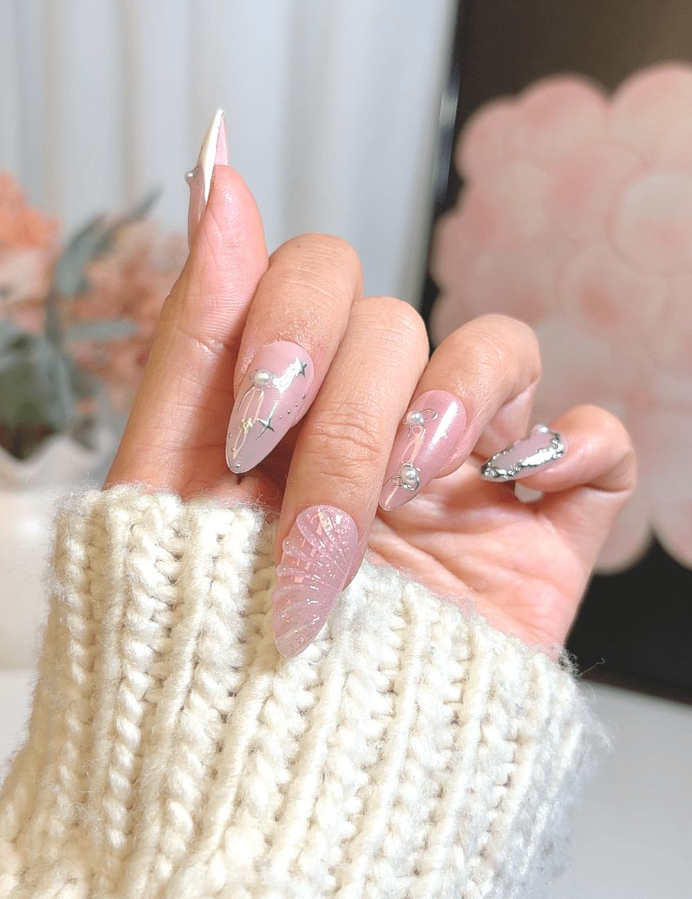 Galaxy Pearl & Shell Glow – Medium Almond