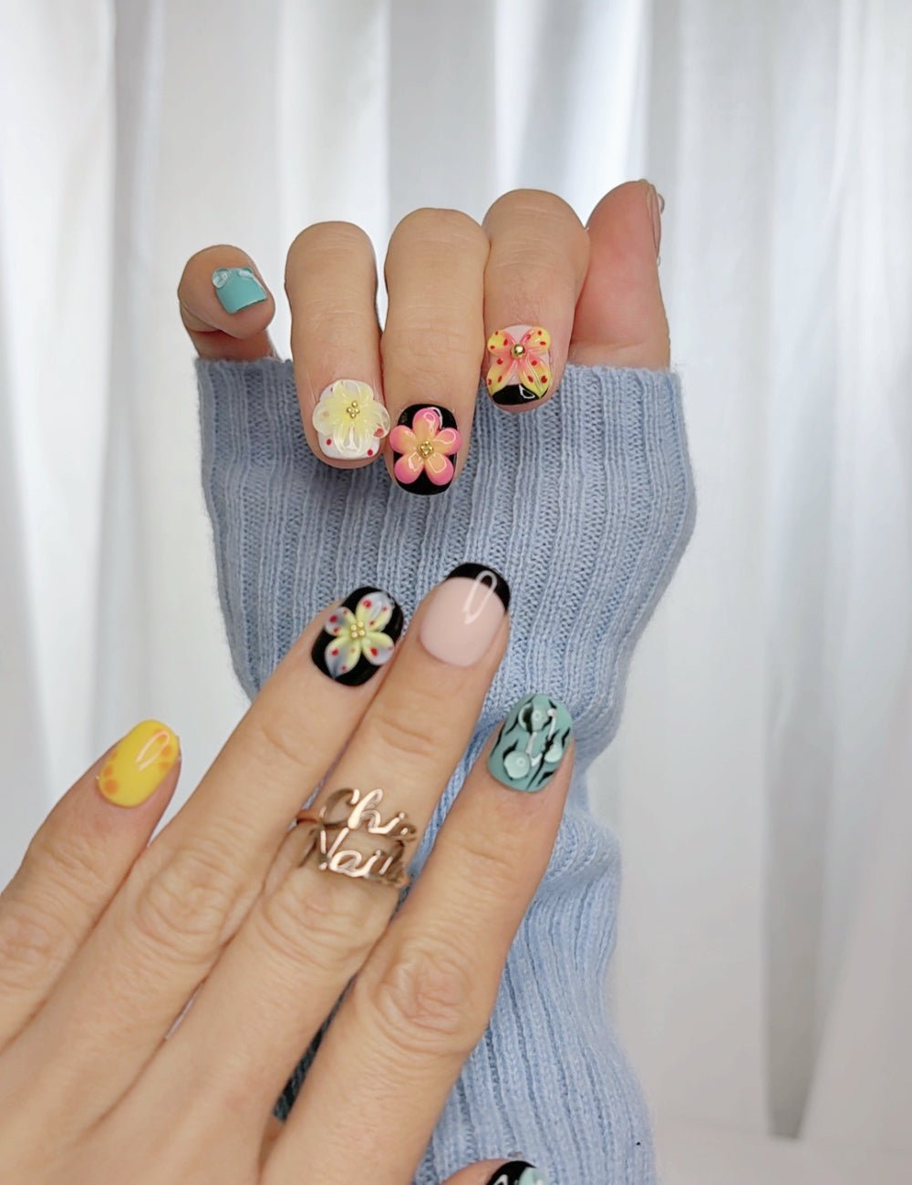 Mini Bloom Short Press-On Nails | Cute Floral Korean Nail Set  Product Description