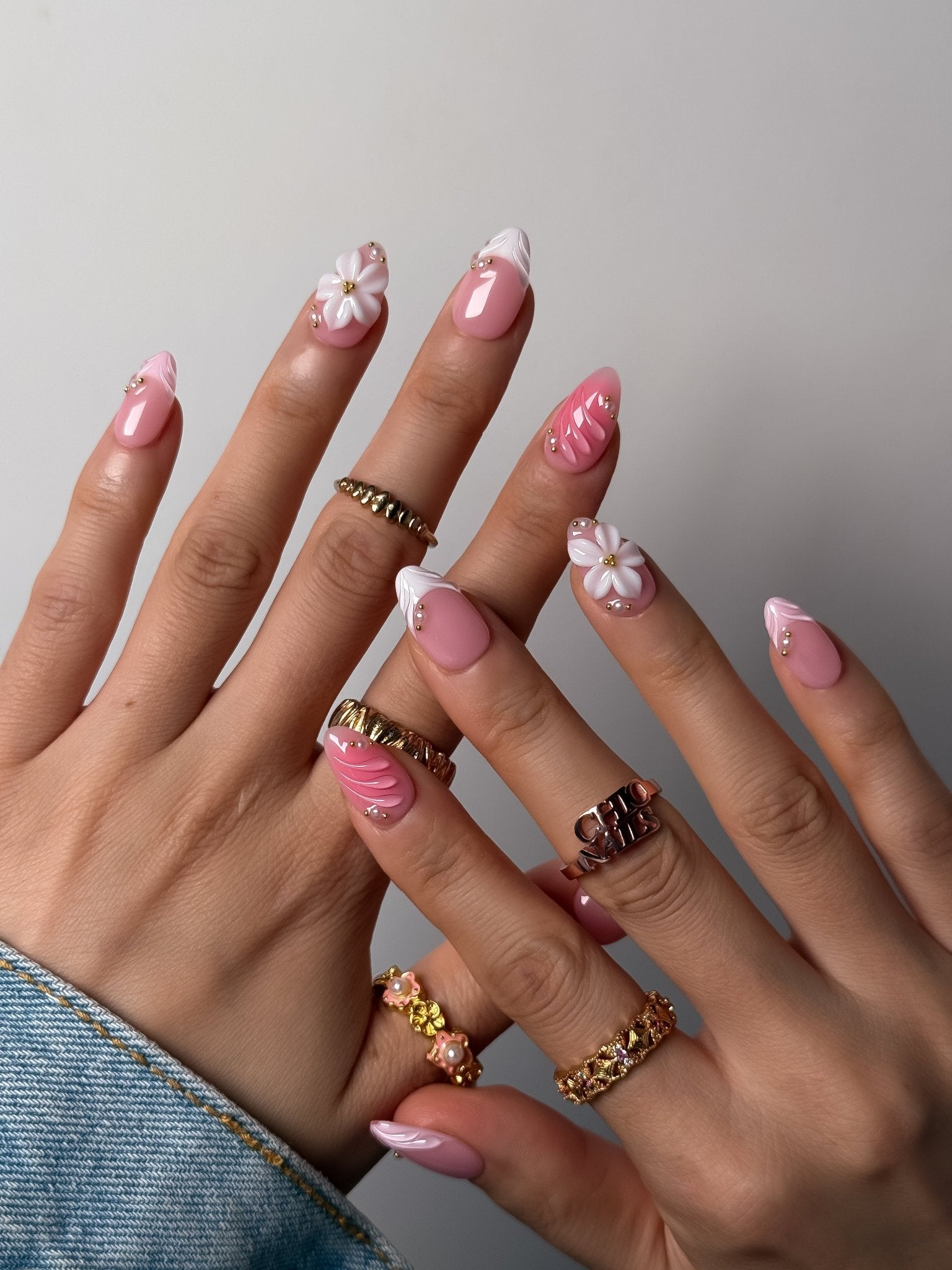 Pink 3D Flower Press On Nails Handmade Reusable Fake Nails Short Almond