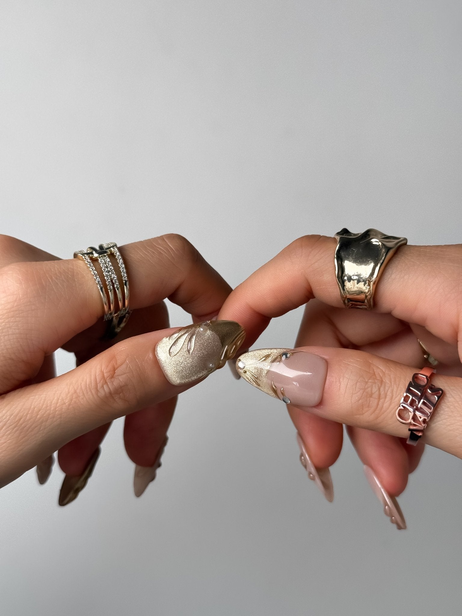 Champagne Blossom Press On Nails – Medium Almond