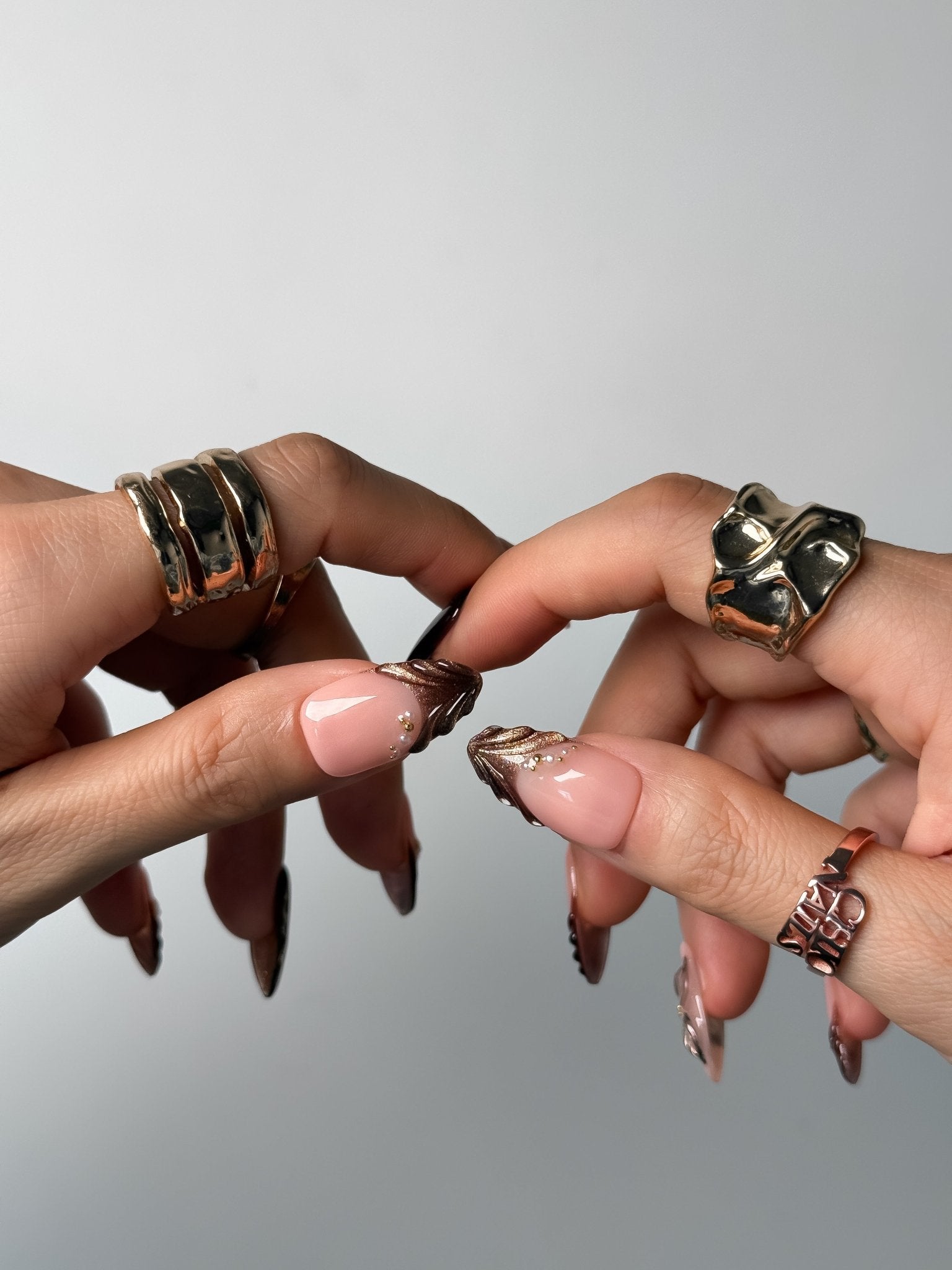 Chocolate Bloom Press On Nails – Medium Almond