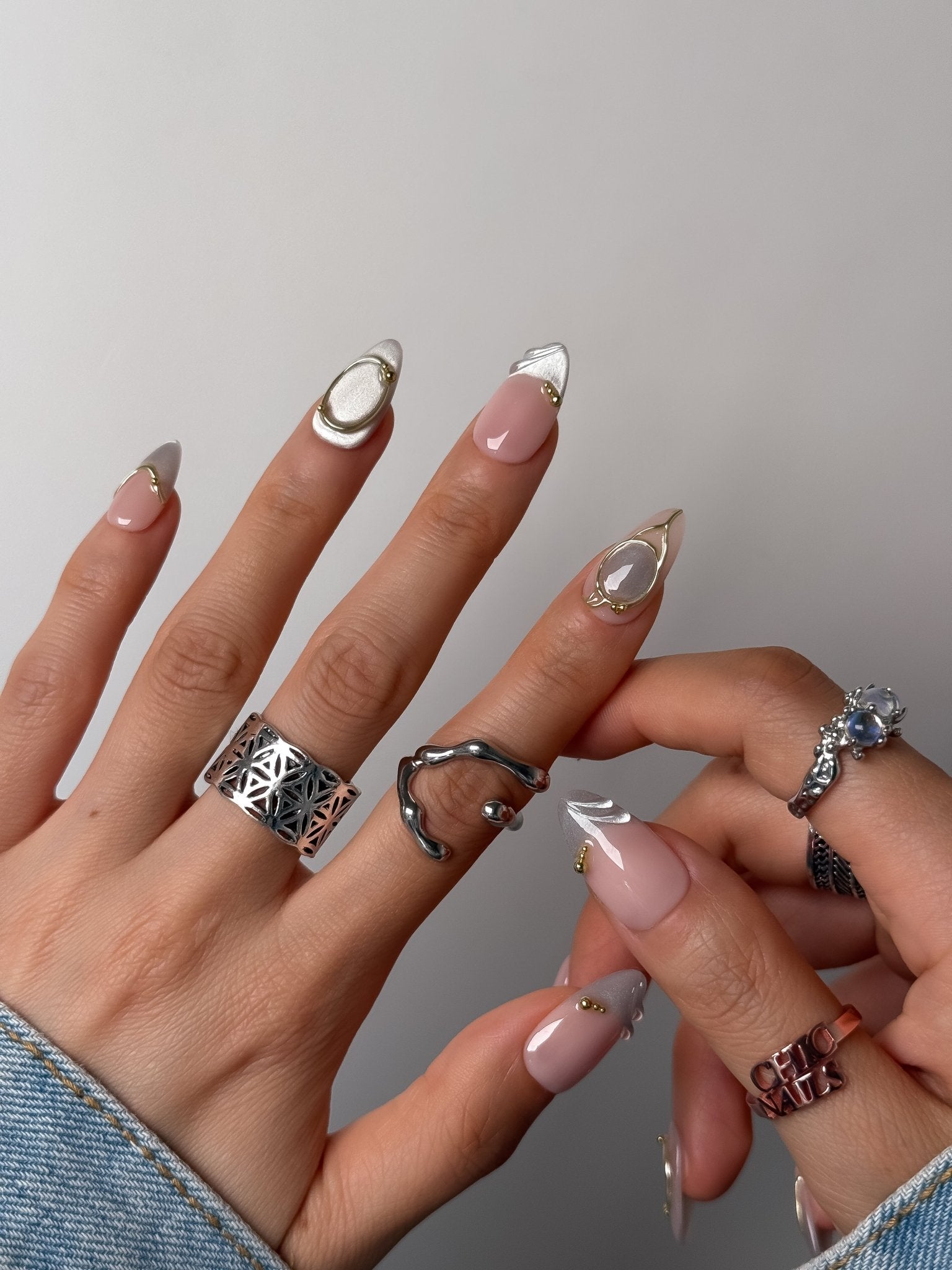 Grey Pearl French Press-On Nails | Short Almond