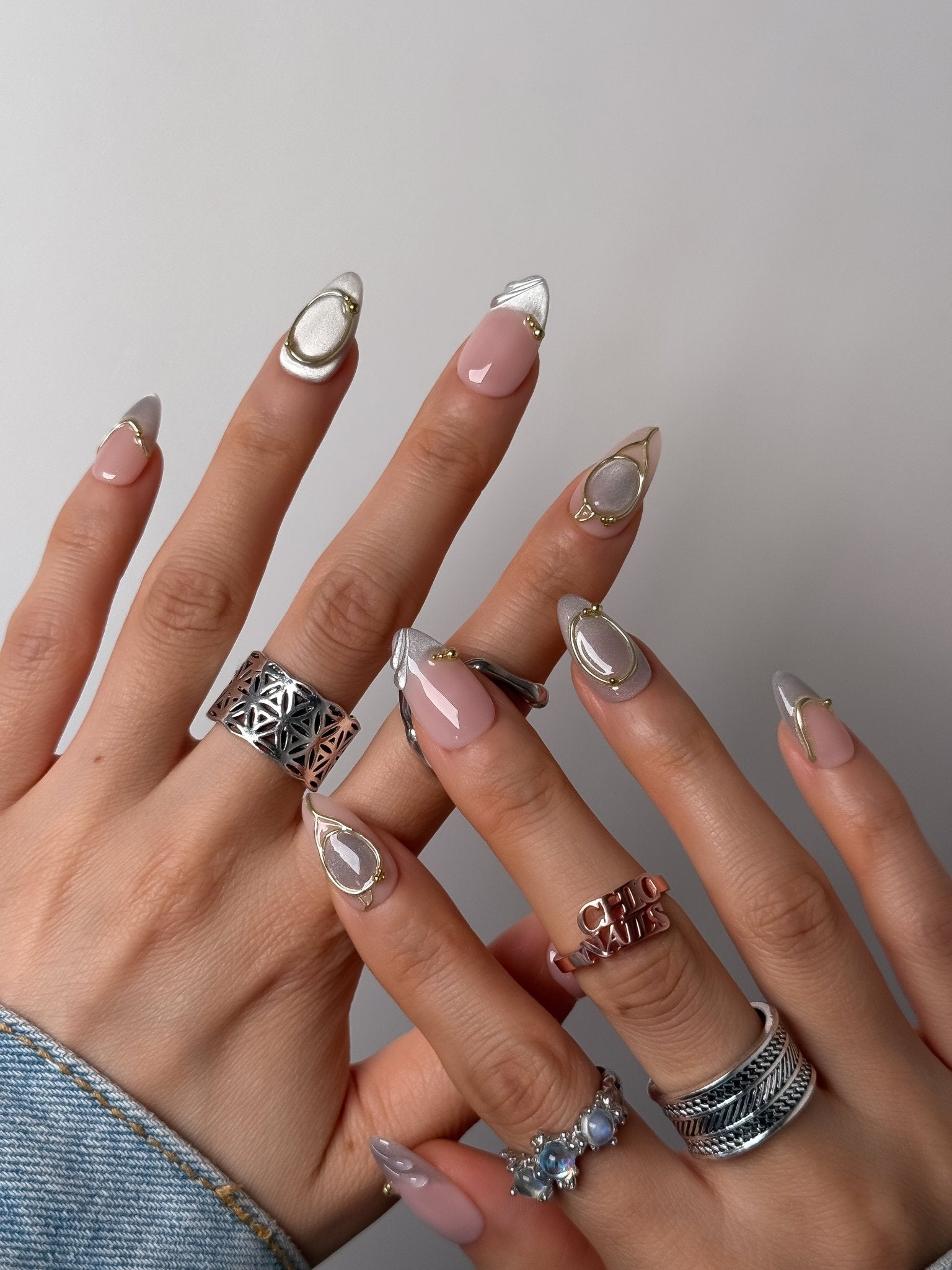 Grey Pearl French Press-On Nails | Short Almond