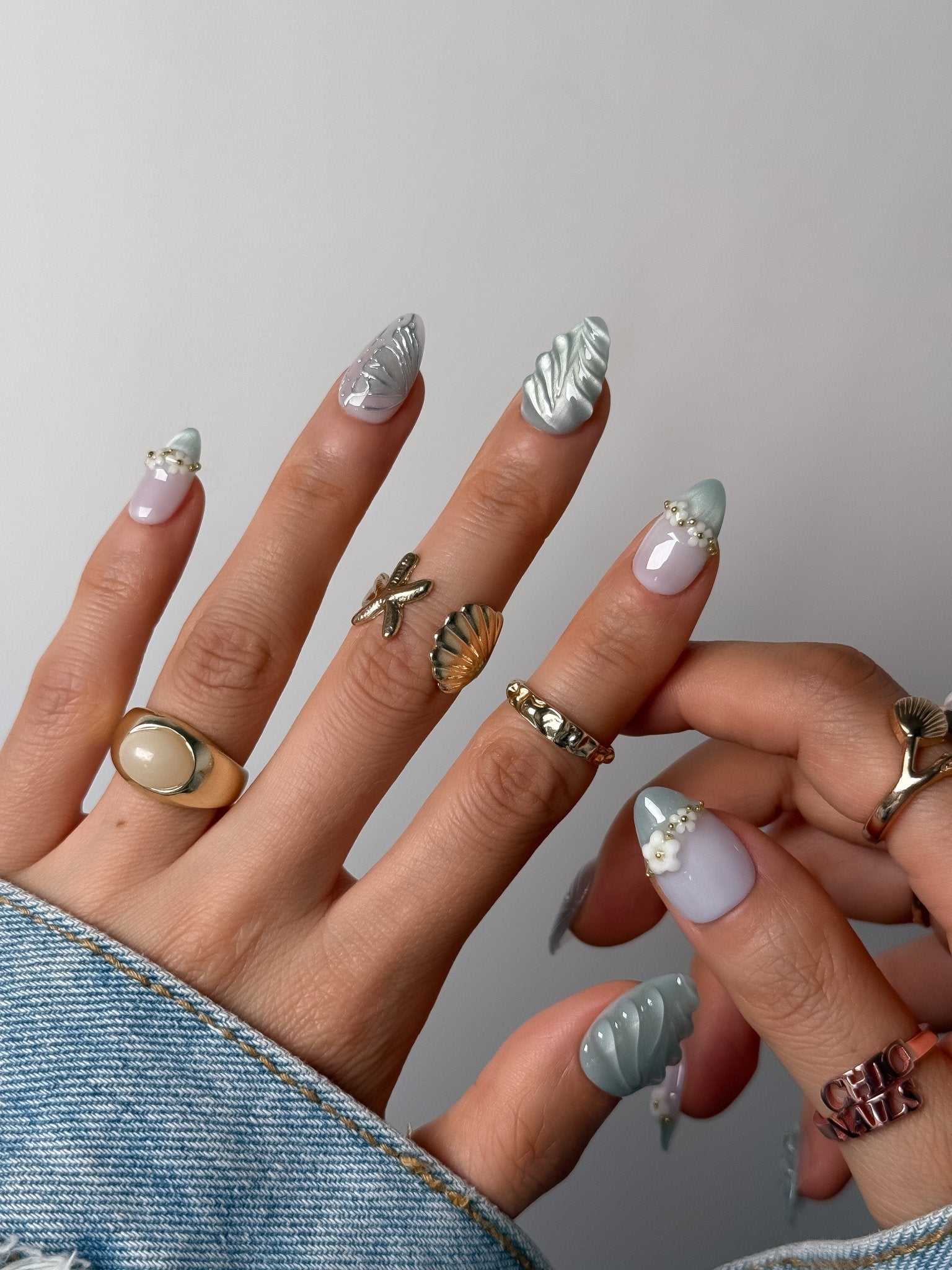 Handmade Sage Green Seashell Pearl Press-On Nails – Short Almond