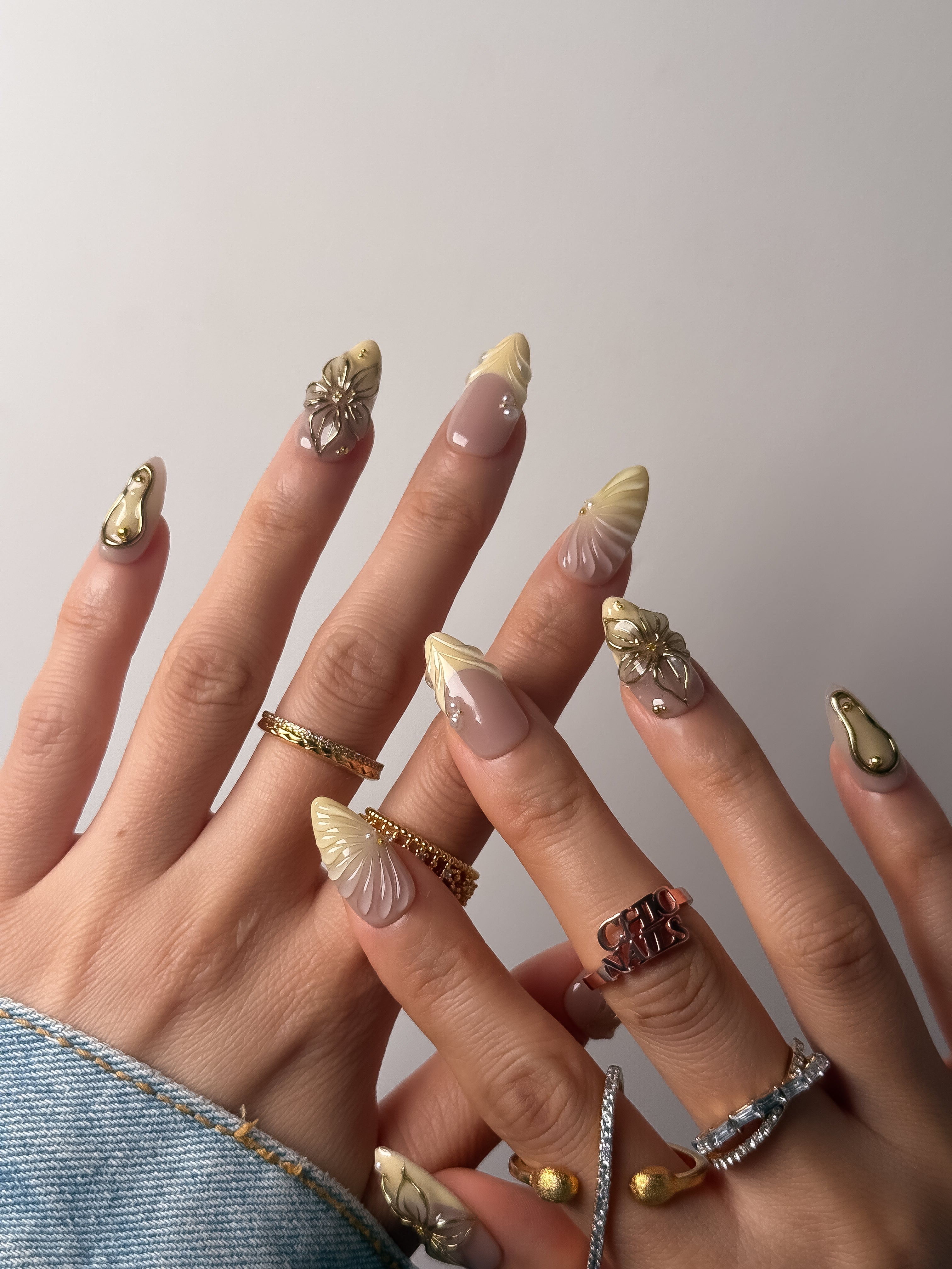 Handmade Sage Green Floral Press-On Nails – Medium Almond