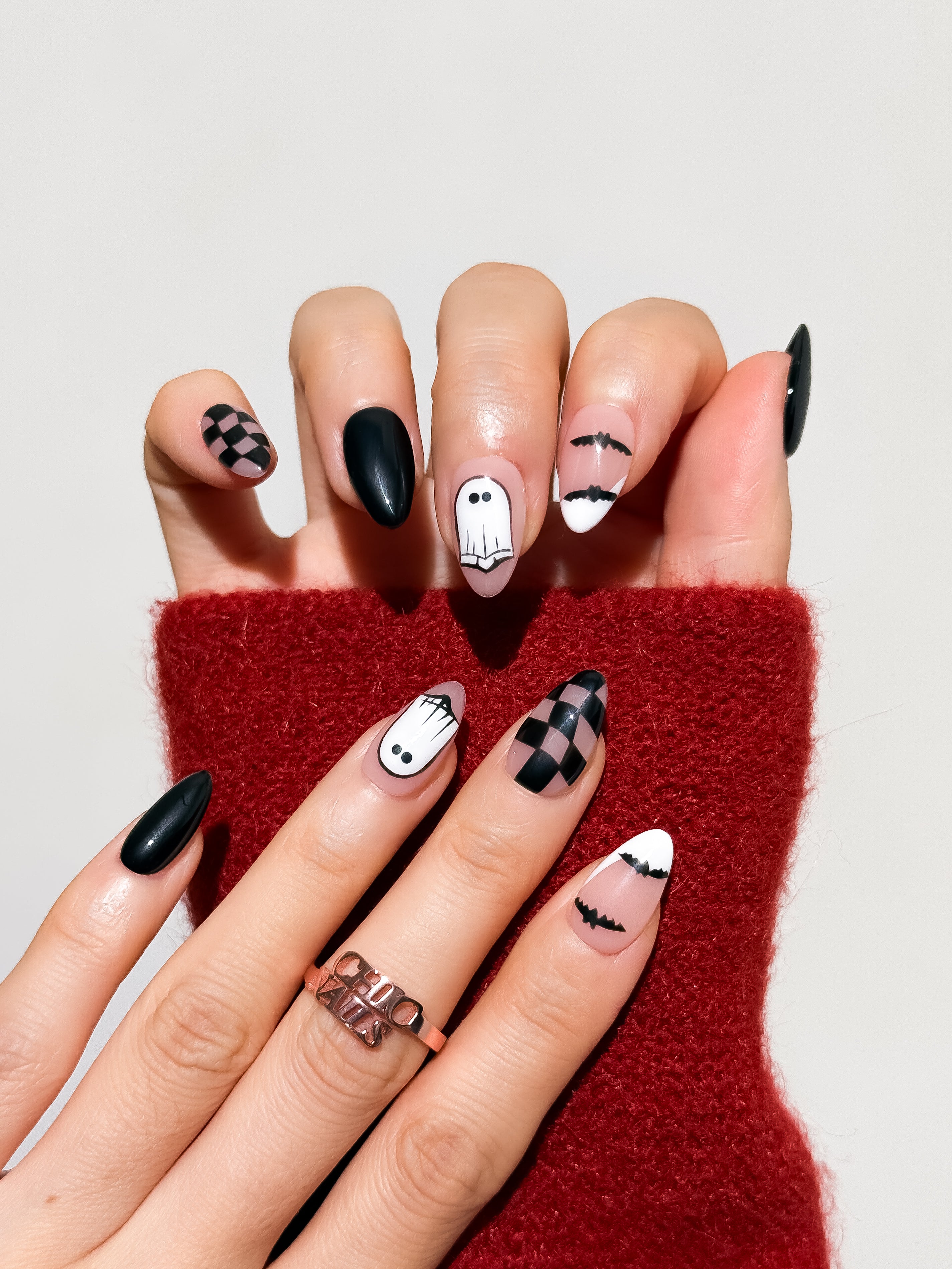 Noir Phantom Short Almond Press On Nails