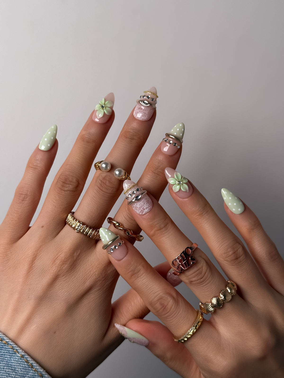 Sage Lace Medium Almond Press On Nails