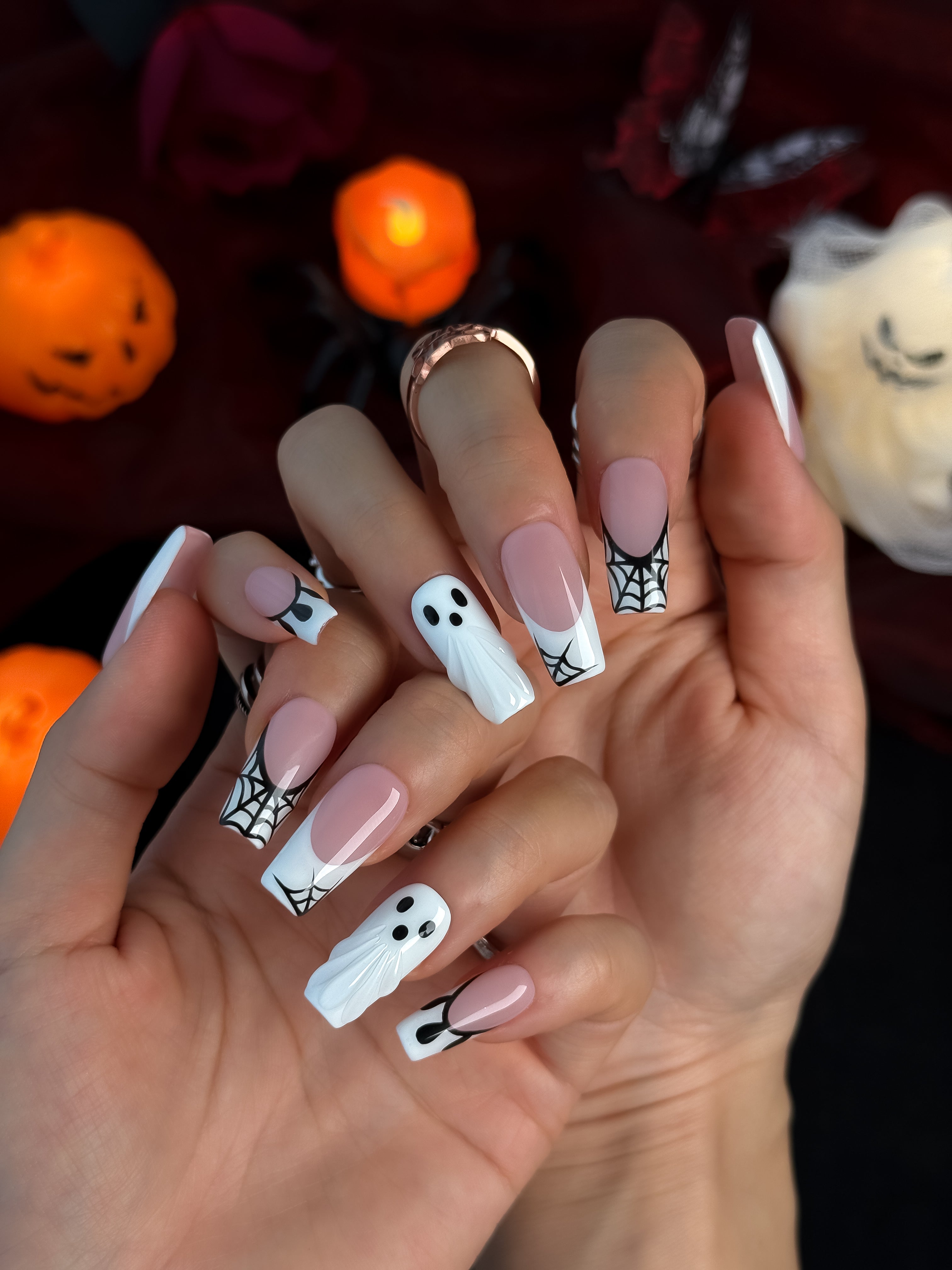 Haunted Lace Black & White Halloween Press On Nails – Medium Coffin