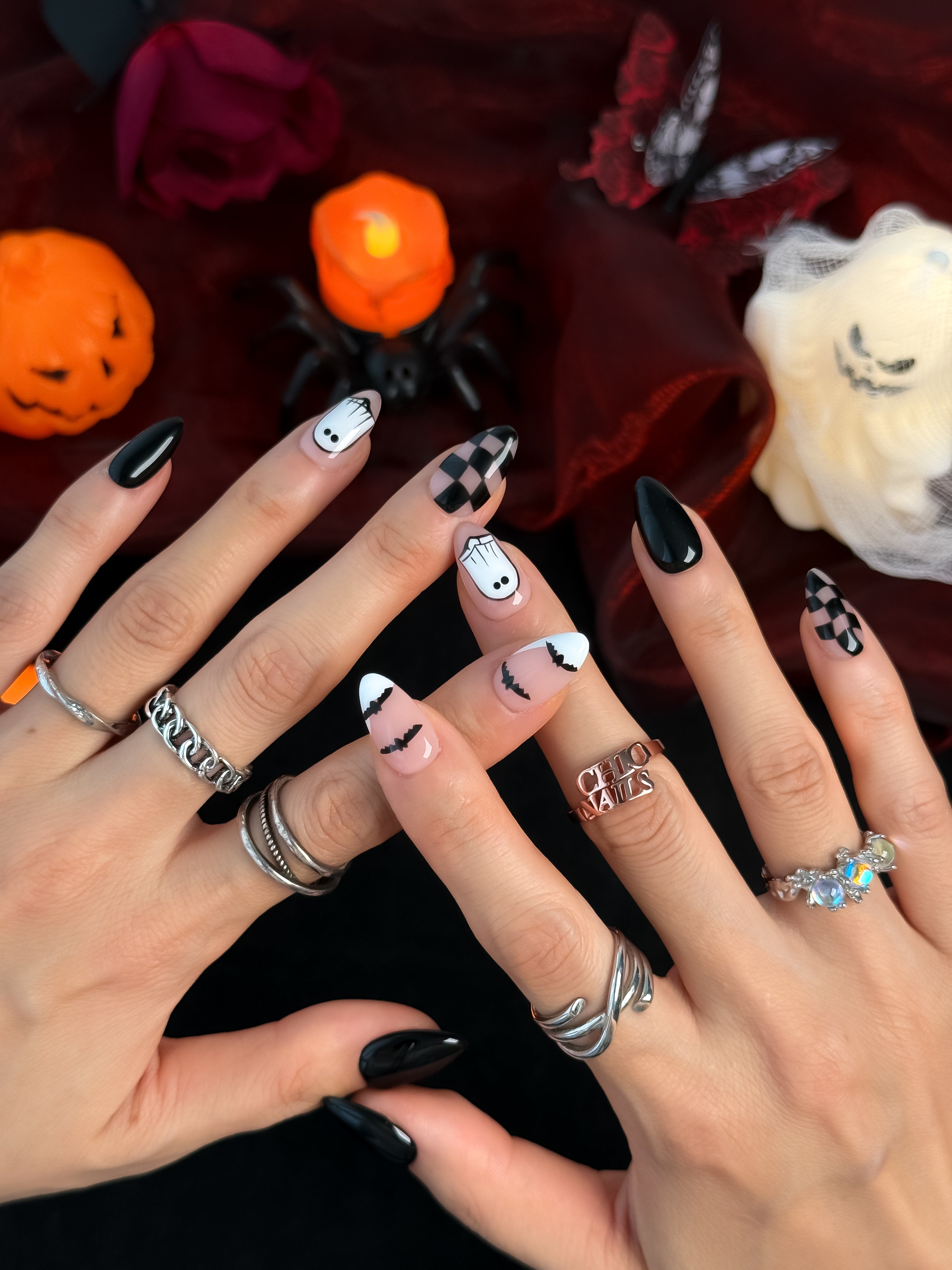 Noir Phantom Short Almond Press On Nails