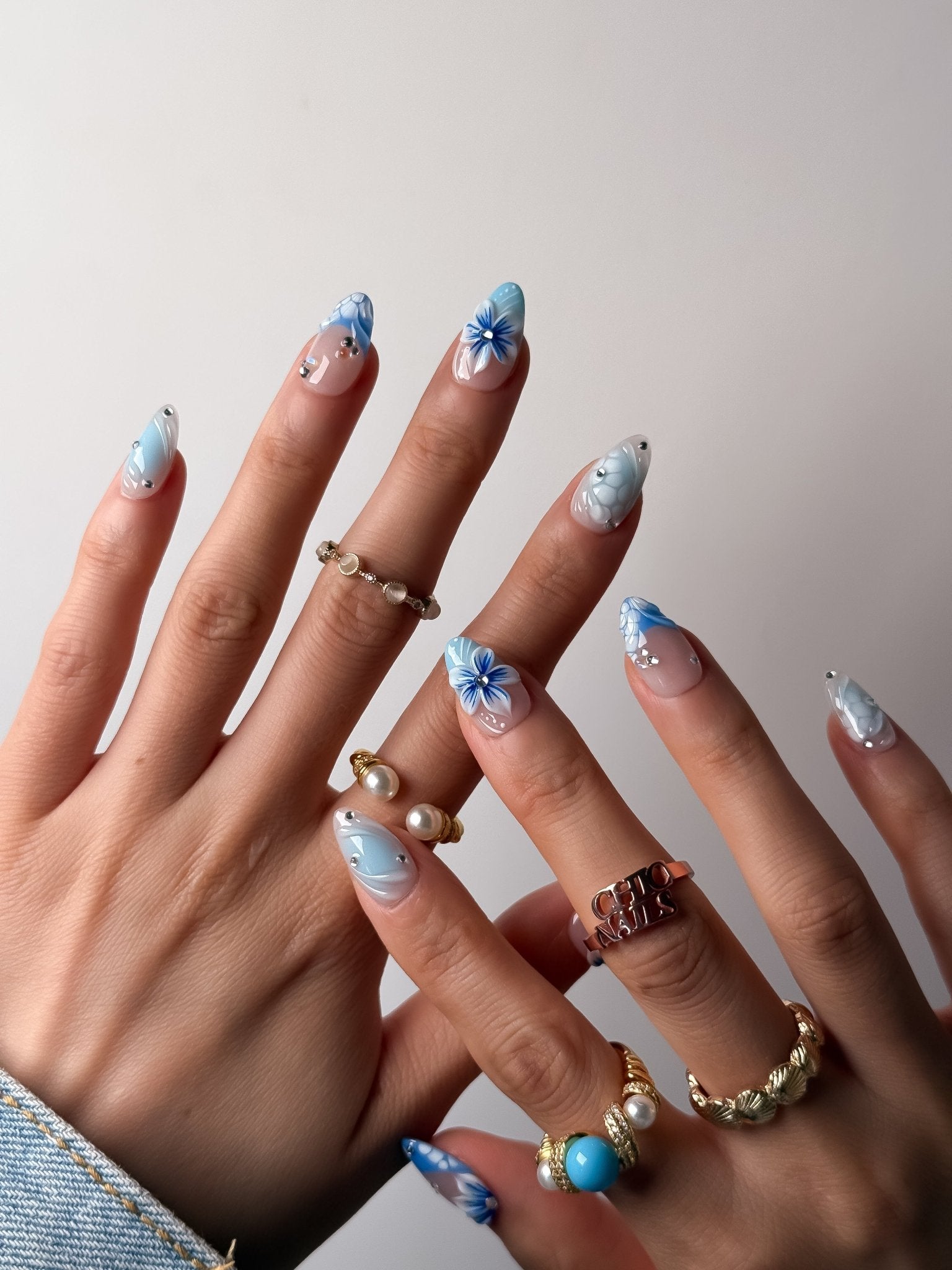 Handmade Blue Floral Marble Press-On Nails – Short Almond