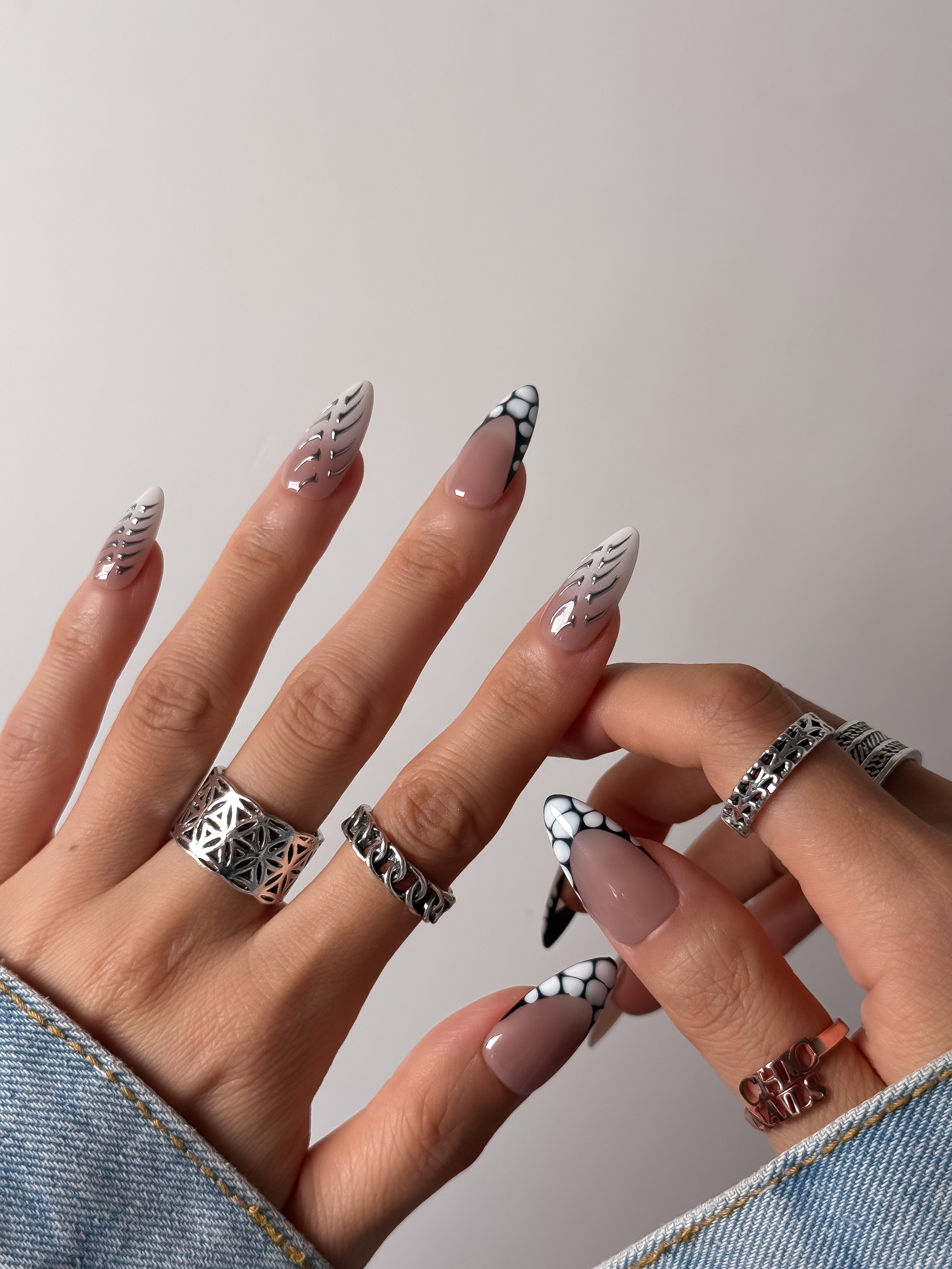 Black & White Flame French Press On Nails Handmade Reusable Fake Nails Medium Almond