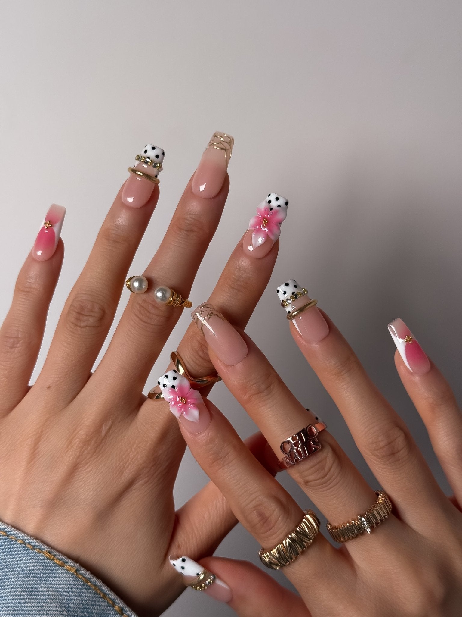 Pink Daisy Press On Nails Medium Square