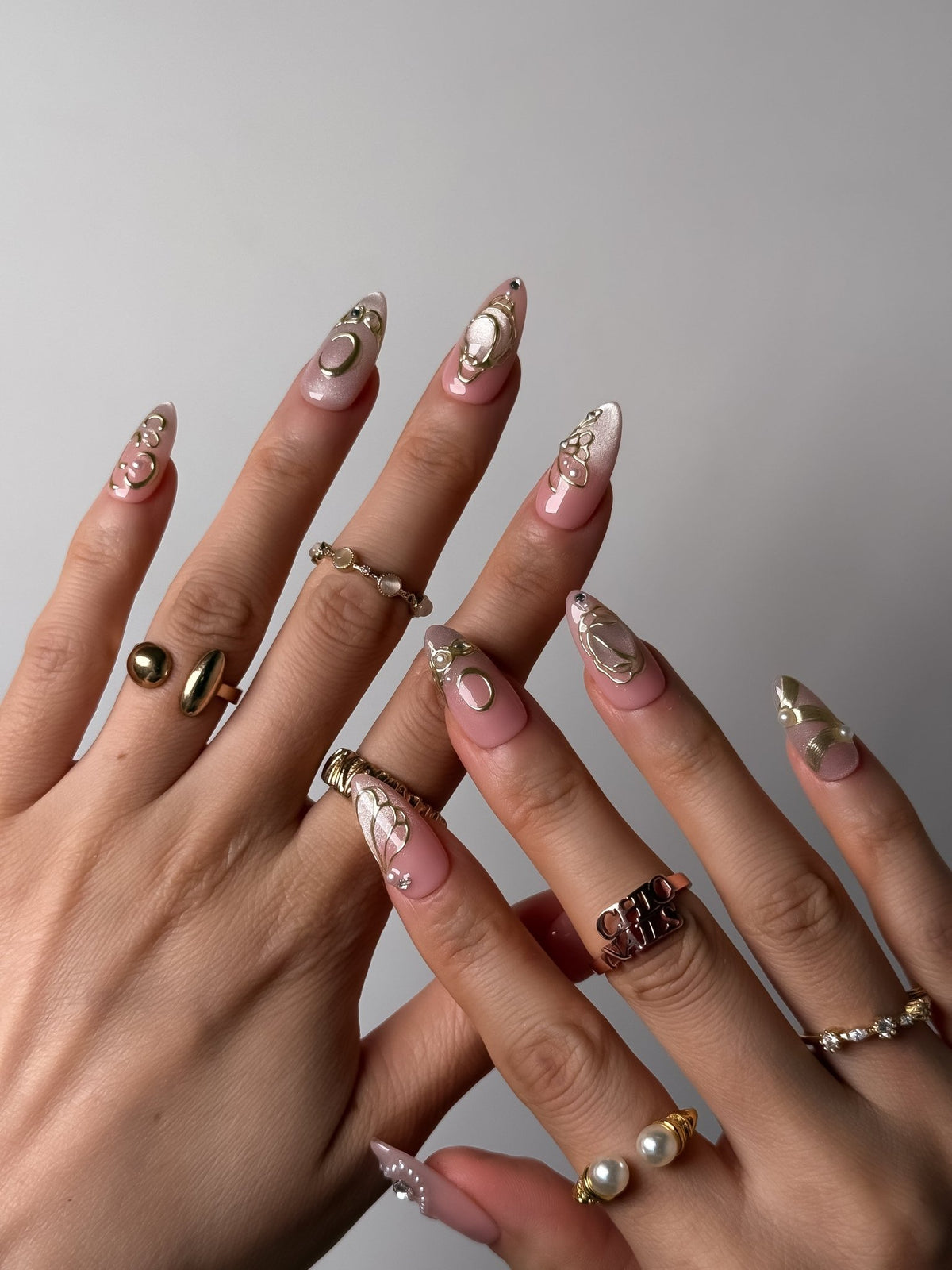 Pearl Orbit Medium Almond Press On Nails