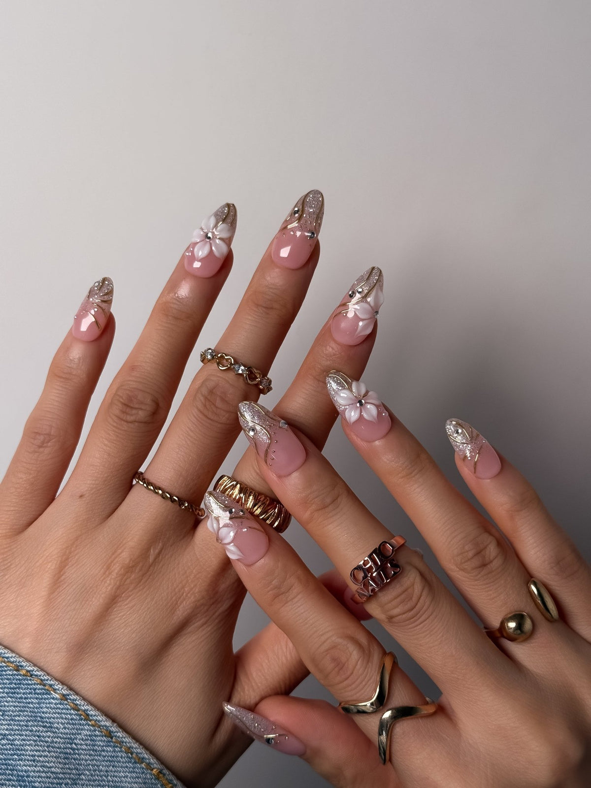 Ivory Éclat 3D Floral Press On Nails Medium Almond